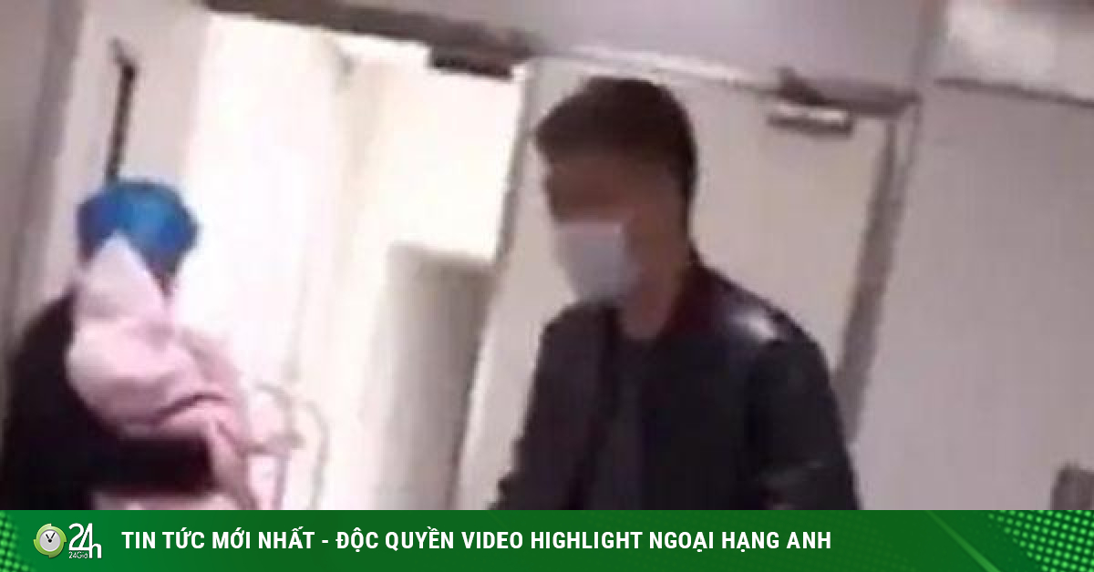 Bố vừa nhìn 2 con sinh đôi liền quay đầu bỏ chạy, nguyên nhân làm ai nấy cười té ghế