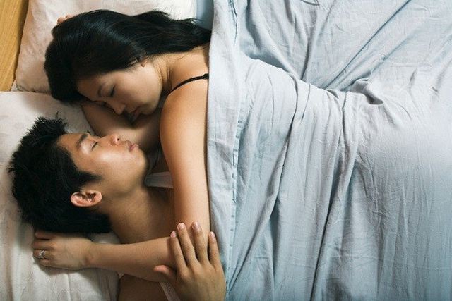Chỉ vì nói ra những điều này sau khi kết thúc &#34;cuộc yêu&#34; mà cô vợ nhận &#34;trái đắng&#34; từ chồng - 1