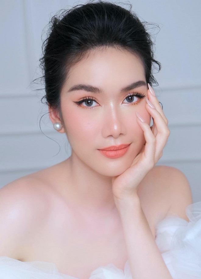 Á hậu Phương Anh khoe thành quả học trang điểm, so với style trước có được khen tốt hơn? - 3