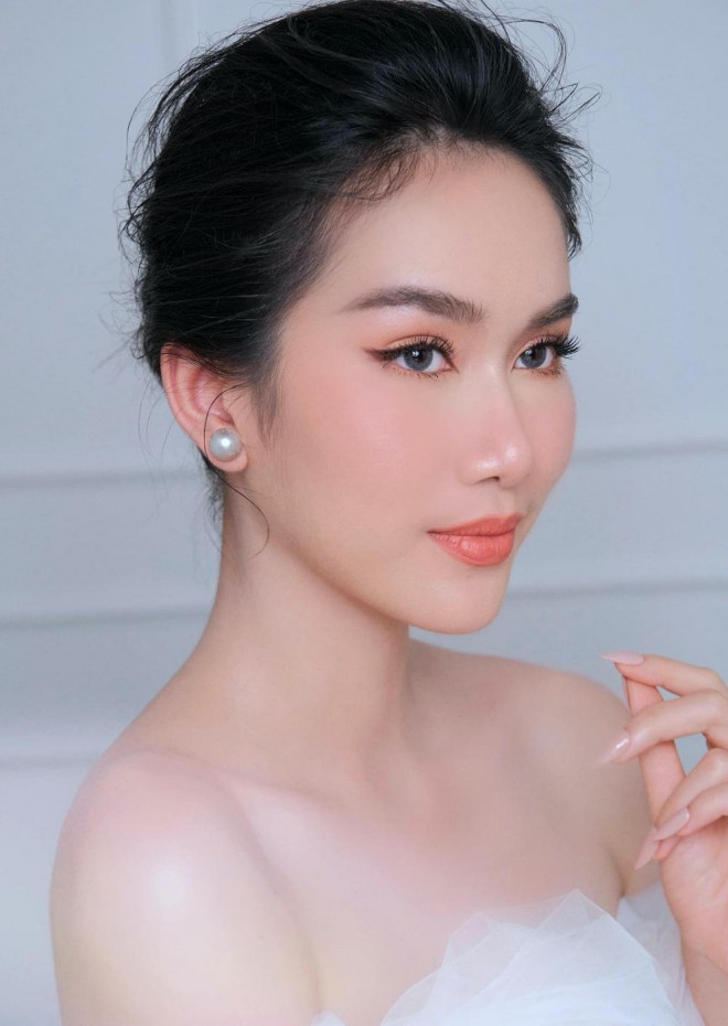 Á hậu Phương Anh khoe thành quả học trang điểm, so với style trước có được khen tốt hơn? - 4