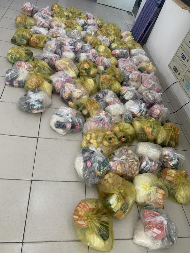 Hình ảnh “đốn tim” cộng đồng mạng trong một khu cách ly ở TP HCM - 9