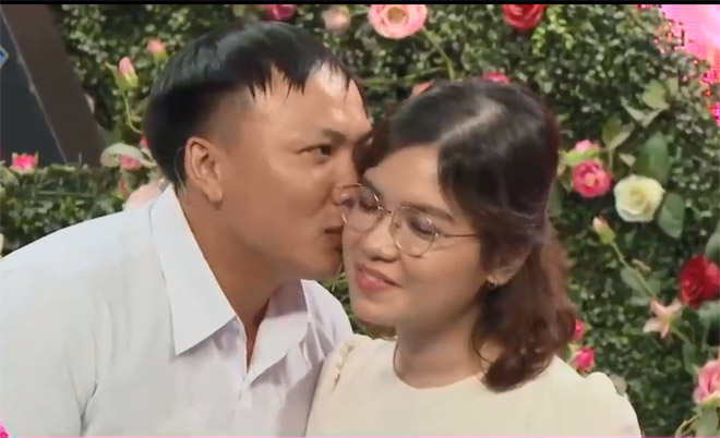 Nàng kỹ thuật viên xét nghiệm chưa một mối tình, e ngại phải yêu xa và cái kết - 11