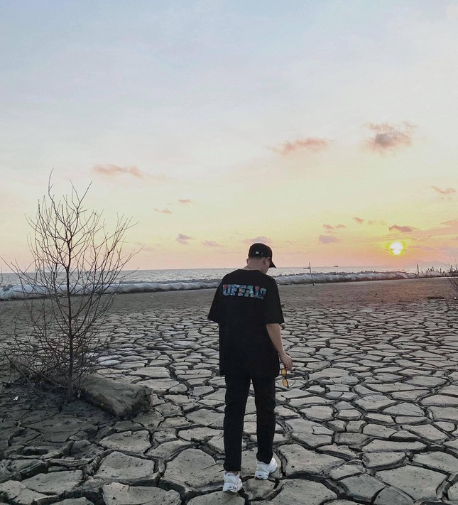 Lên đồ check-in góc sống ảo mới cực hot tại Rạch Giá mang tên "Vùng đất nứt nẻ" - 5