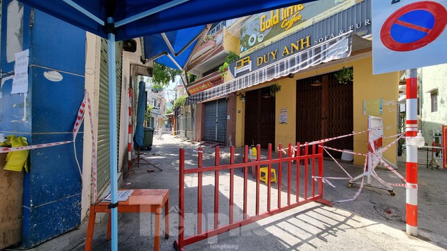 Đà Nẵng: Nhà nào ở yên nhà nấy, không đưa hàng ra khỏi tam giác 'ổ dịch' - 3