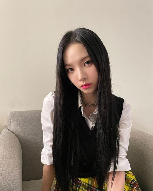 Ngắm Karina từ mọi góc độ: Nhan sắc có “siêu thực” như mọi người ca ngợi? - 2