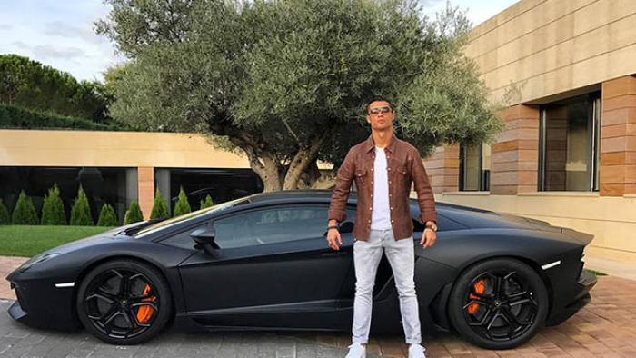 Cristiano Ronaldo và bộ sưu tập siêu xe toàn 