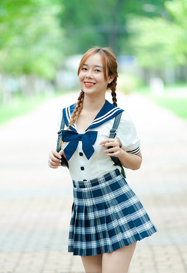 Biên tập viên Hoa Lài trẻ trung và cá tính trong hình ảnh học sinh - 1