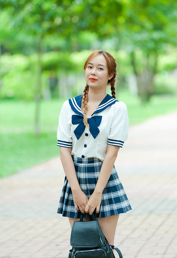 Biên tập viên Hoa Lài trẻ trung và cá tính trong hình ảnh học sinh - 4