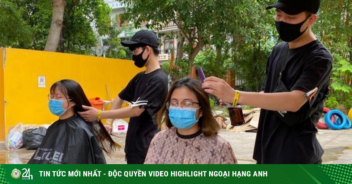 Tiệm cắt tóc miễn phí cho y bác sĩ tuyến đầu chống dịch tại Bắc Giang - Vimarsana News