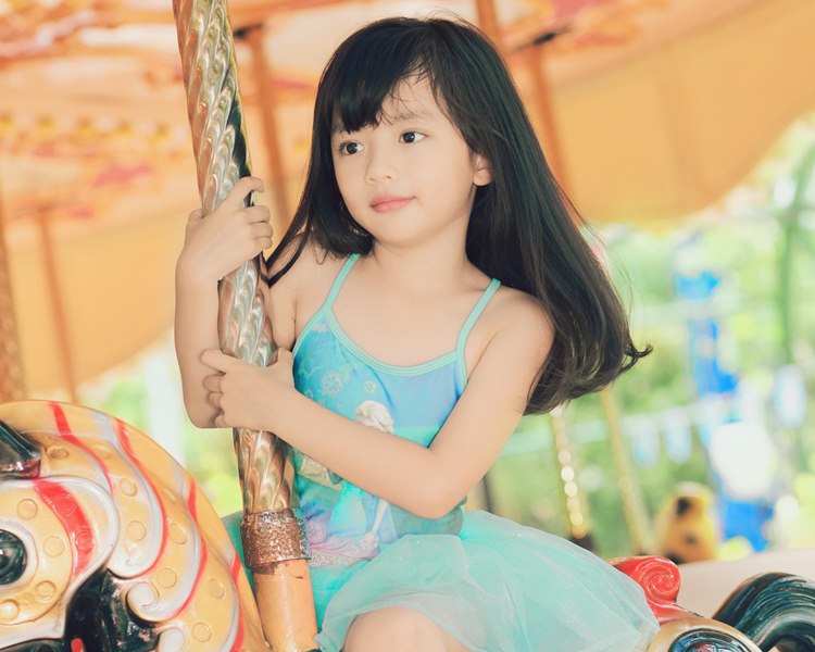 Hoa hậu Nguyễn Thị Huyền tiết lộ con gái 14 tuổi đã xinh như giấc mơ