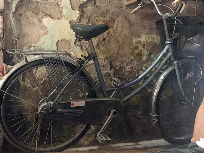 Người đàn ông kể lại khoảnh khắc đỡ bé gái rơi từ tầng 2 xuống đường - 2