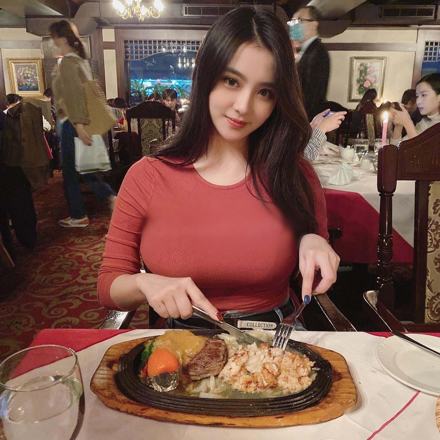 "Nữ y tá đẹp nhất xứ Đài" giảm 10 kg vẫn có vòng 1 đáng mơ ước - 2