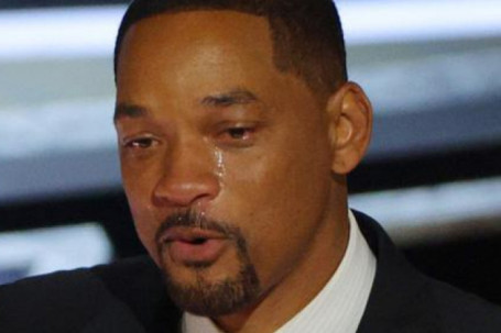 Cú tát Oscar 2022: Will Smith rời Viện Hàn lâm