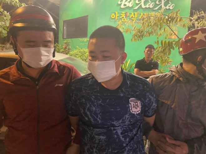 Bắt nghi phạm đặt mua ma túy đá từ Anh chuyển về Việt Nam - 1