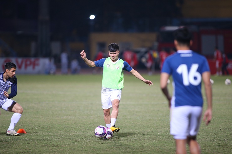Quang Hải chơi như thế nào trận Hà Nội FC đấu Viettel, chia tay V-League? - 1