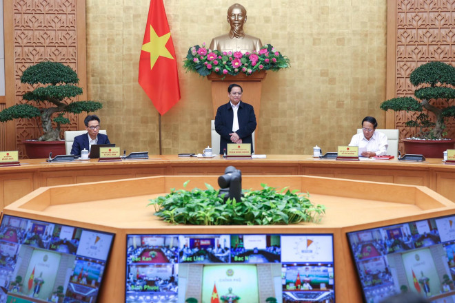 Thủ tướng: Xử lý quyết liệt vi phạm chứng khoán, phát hành trái phiếu doanh nghiệp - 1