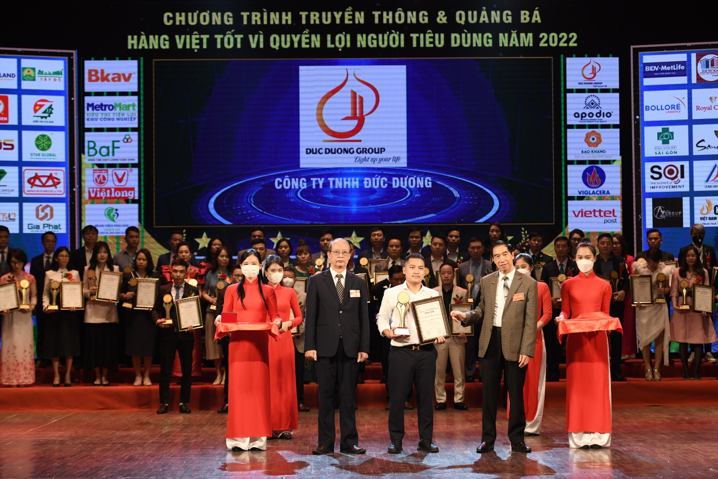 Đức Dương Group đạt Top 10 Thương Hiệu Vàng Việt Nam năm 2022 - 3