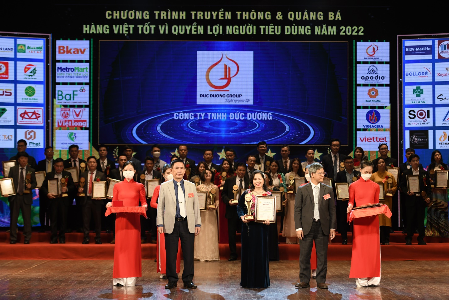 Đức Dương Group đạt Top 10 Thương Hiệu Vàng Việt Nam năm 2022 - 2