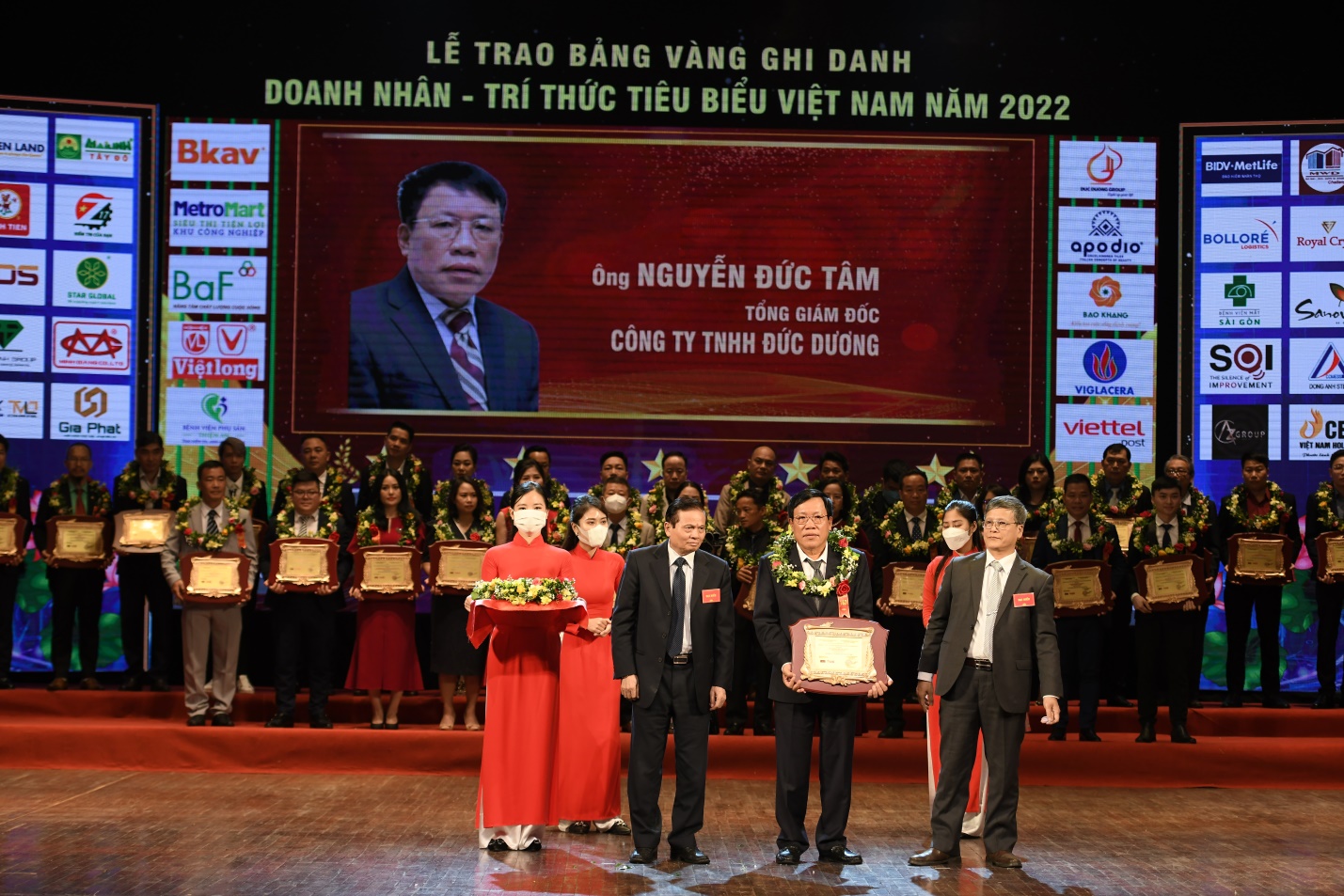 Đức Dương Group đạt Top 10 Thương Hiệu Vàng Việt Nam năm 2022 - 1