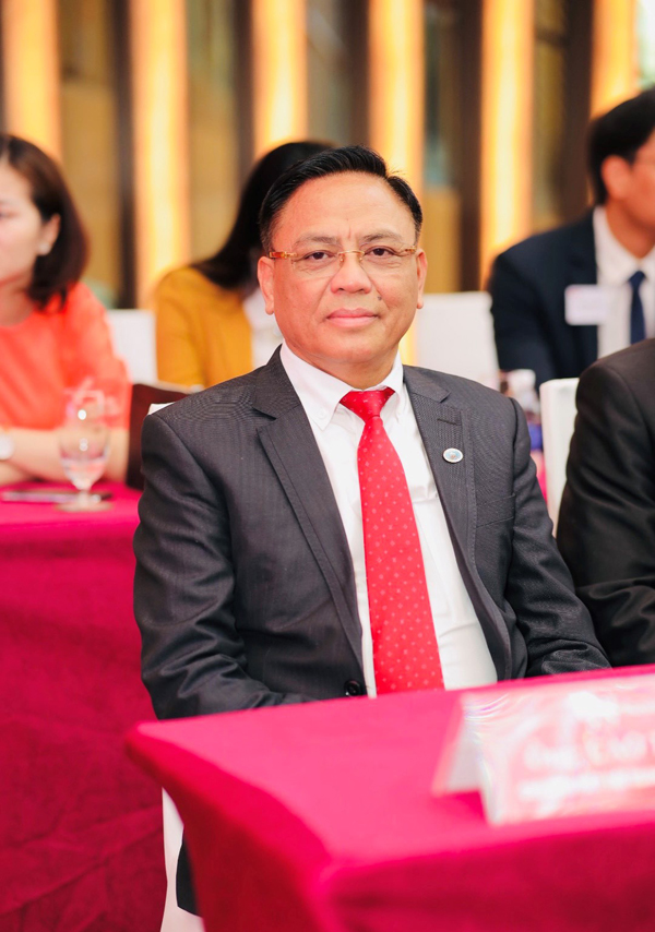 Ông Lê Văn Cường - tổng giám đốc công ty BĐS Cường Thịnh Land giữ chức vụ chủ tịch BNI Runner Chapter nhiệm kỳ 13 - 3