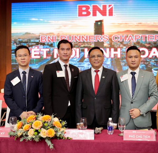 Ông Lê Văn Cường - tổng giám đốc công ty BĐS Cường Thịnh Land giữ chức vụ chủ tịch BNI Runner Chapter nhiệm kỳ 13 - 6