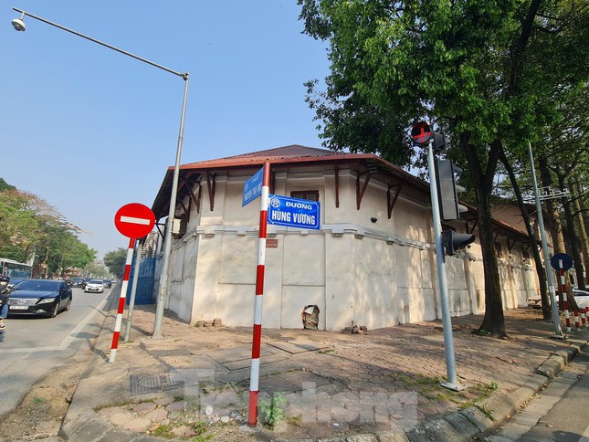 Sở Quy hoạch-Kiến trúc: Kiến trúc tòa nhà 100 tuổi tại 61 Trần Phú &#34;không có gì đặc biệt&#34; - 1