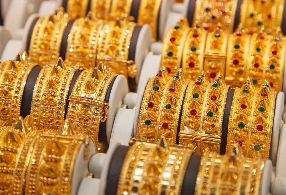 Giá vàng hôm nay 8/4: Bất ngờ bật tăng khi nhu cầu trú ẩn an toàn tăng mạnh - 1