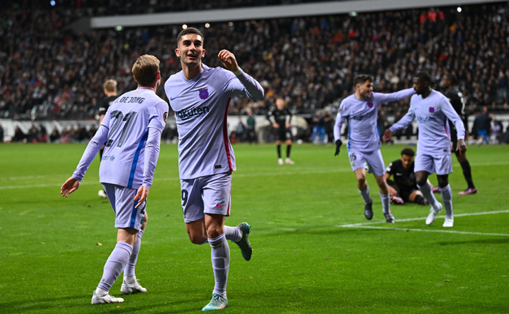 Kết quả bóng đá Frankfurt - Barcelona: Siêu phẩm chấn động, bàn gỡ quý giá (Tứ kết Europa League) - 4