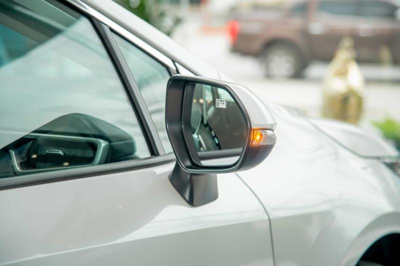 Bảng giá xe Corolla Altis cập nhật mới nhất, chỉ từ 719 triệu đồng - 6