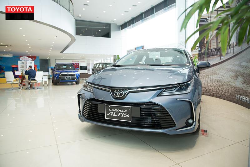 Bảng giá xe Corolla Altis cập nhật mới nhất, chỉ từ 719 triệu đồng - 4