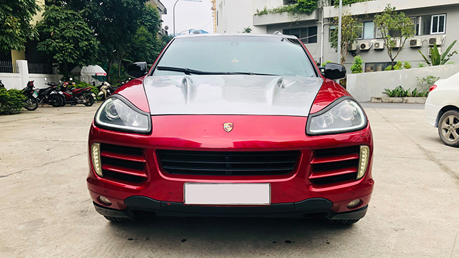 Porsche Cayenne đời cũ giá bằng một nửa đời mới tại Hà Nội
