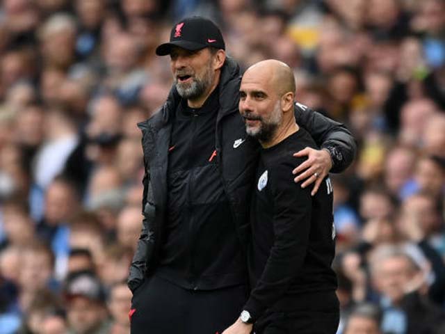 Mahrez bị chê “làm màu” khiến Man City rơi điểm, thủ môn Ederson hóa trò cười 9 Guardiola tiếc vì Man City bị Liverpool cầm hòa, Klopp thừa nhận gặp may