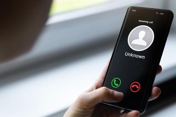 "Bốc hơi" 300 triệu đồng trong tài khoản vì tải ứng dụng của đội trưởng hình sự rởm - 1