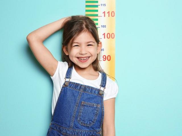 Vitamin K2 không chỉ giúp trẻ phát triển chiều cao tự nhiên mà còn “đẩy lùi” sâu răng