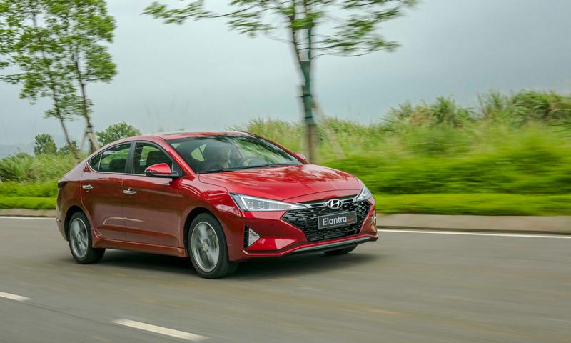 Giá xe Elantra lăn bánh mới nhất 4/2022: Đánh giá nhanh kèm hình ảnh thực tế - 4