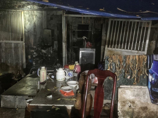 Hiện trường vụ cháy nhà khiến 5 người tử vong ở Hà Nội - 8