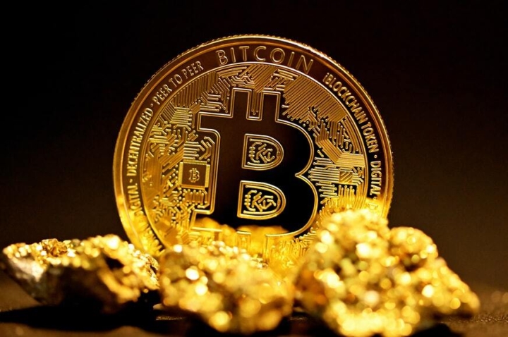 Giá bitcoin hôm nay 23/4: Thị trường rực đỏ, bitcoin lao dốc mạnh - 1
