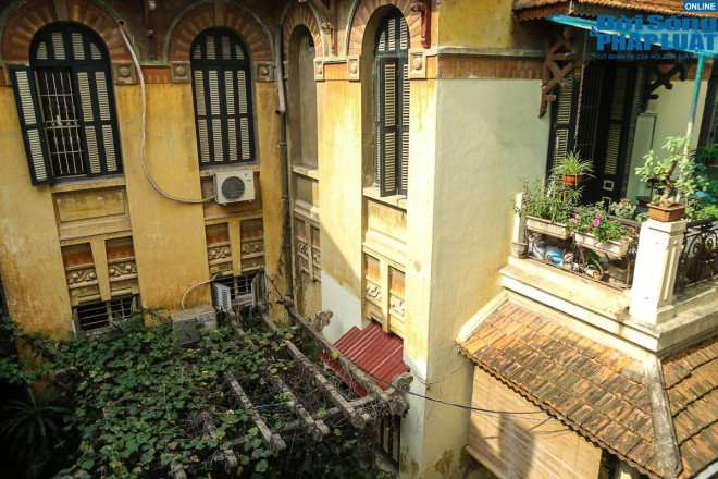 Cận cảnh hiện trạng những căn biệt thự Pháp cổ trứ danh trong lòng thủ đô Hà Nội - 15