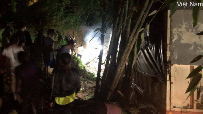 Danh tính 5 người thương vong vụ xe biển Lào lao thẳng vào nhà dân - 2