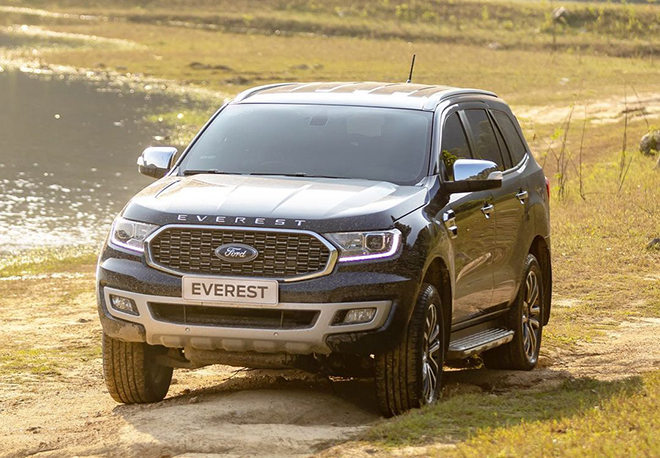Giá xe Ford Everest niêm yết và lăn bánh tháng 4/2022 - 1