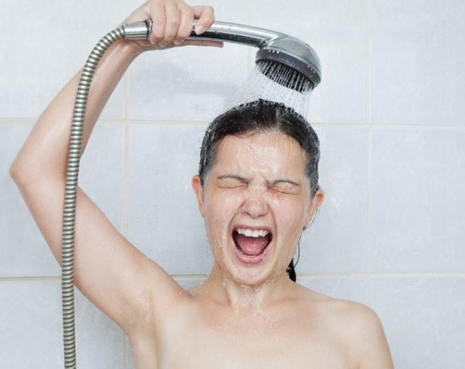 10 lợi ích khi tắm nước lạnh bằng vòi sen - 1