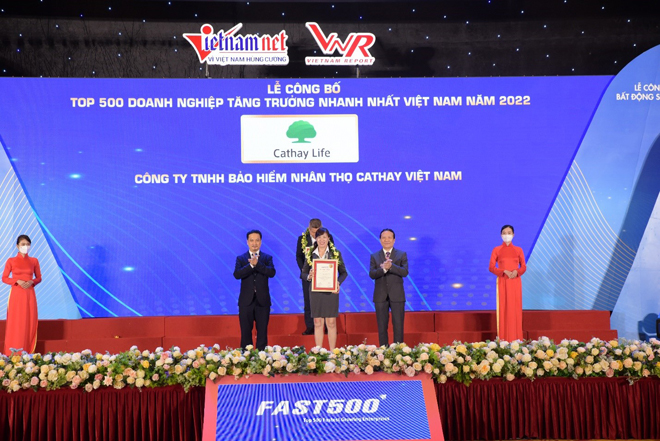 Cathay Life Việt Nam vinh dự trong Top 500 Doanh nghiệp tăng trưởng nhanh nhất giai đoạn 2017-2022 tại Việt Nam - 1