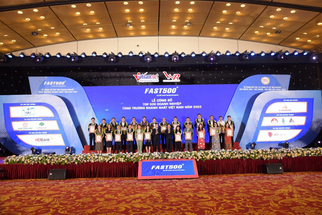 Cathay Life Việt Nam vinh dự trong Top 500 Doanh nghiệp tăng trưởng nhanh nhất giai đoạn 2017-2022 tại Việt Nam - 2