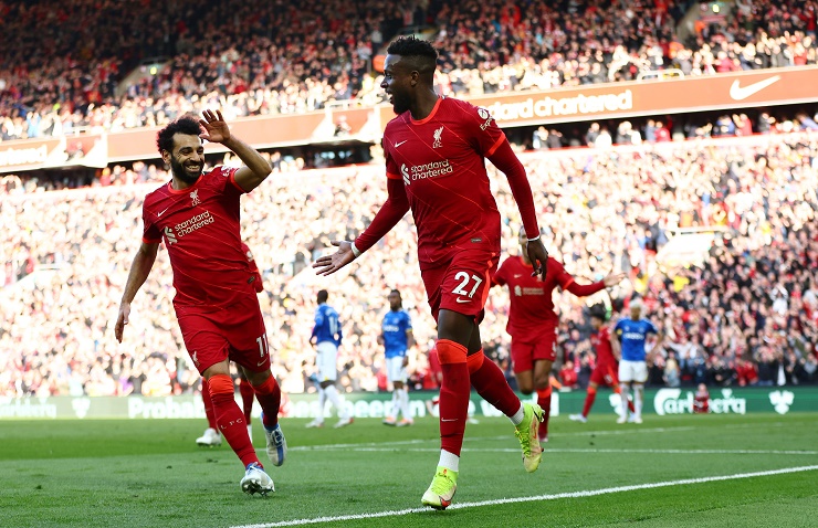 Nóng BXH Ngoại hạng Anh: Liverpool tiếp tục đua vô địch nghẹt thở, Chelsea hú vía - 1