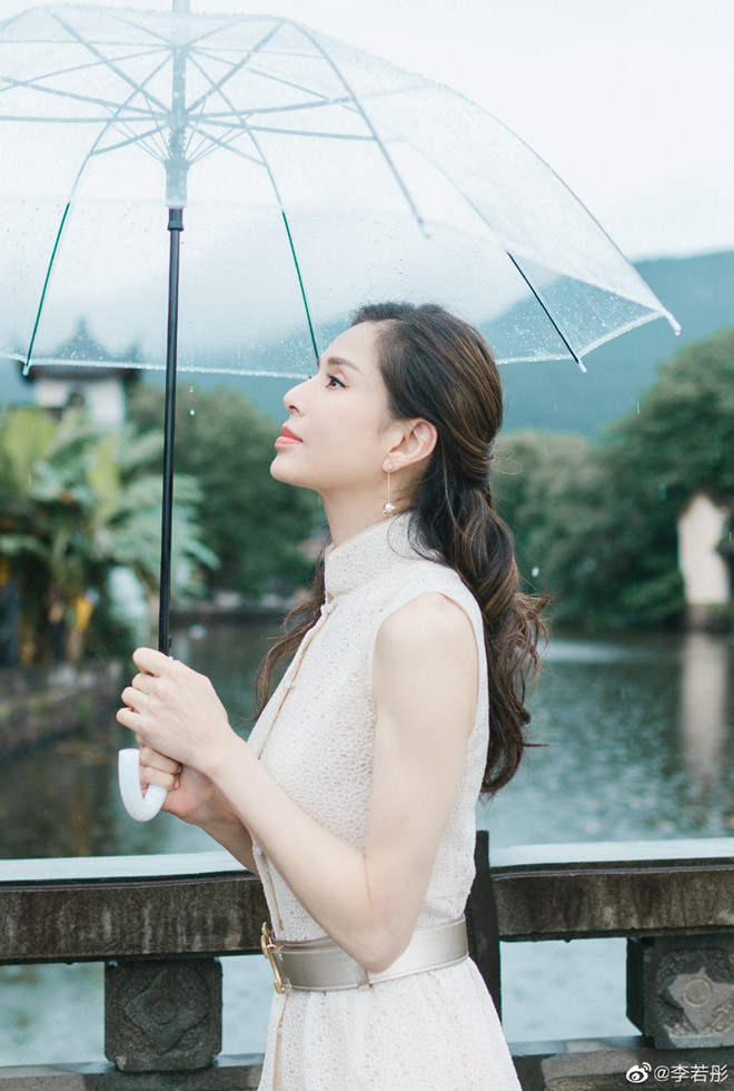 "Tiểu Long Nữ" Lý Nhược Đồng được gọi là "thất tiên nữ" từ bé, đến 56 tuổi vẫn đẹp mĩ mãn - 5