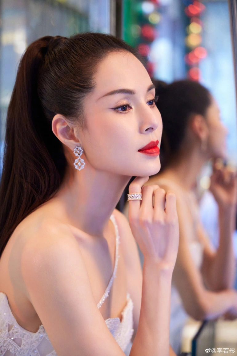 "Tiểu Long Nữ" Lý Nhược Đồng được gọi là "thất tiên nữ" từ bé, đến 56 tuổi vẫn đẹp mĩ mãn - 3