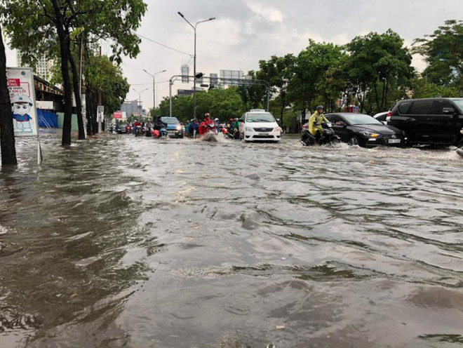 Đàm phán chấm dứt hợp đồng thuê siêu máy bơm chống ngập cho đường Nguyễn Hữu Cảnh - 1