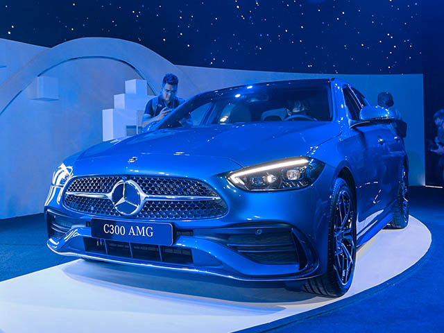Mercedes-Benz C-Class thế hệ mới ra mắt thị trường trong nước, giá gần 1,7 tỷ đồng