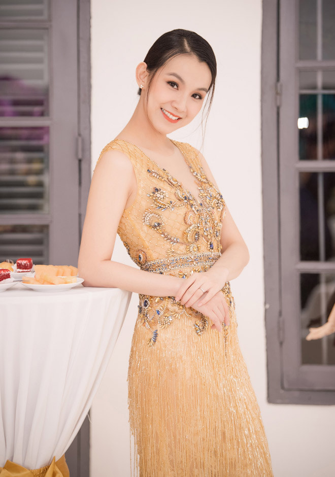 Hoa hậu Thùy Lâm gây bất ngờ với dung mạo trẻ đẹp sau nhiều năm &#34;ở ẩn&#34; - 1