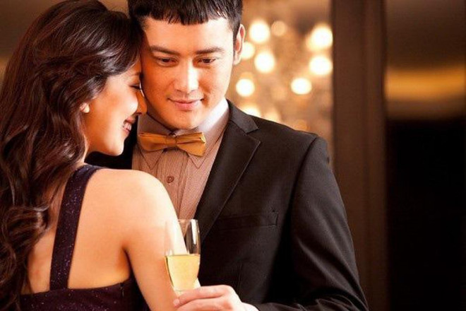 Đau khổ khi phát hiện ra chồng nói dối đi công tác để du lịch sang chảnh với bồ trẻ - 1